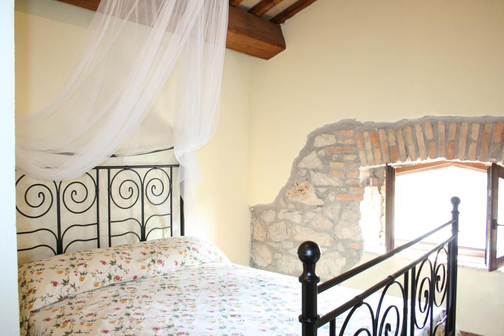 Agriturismo Terre Di Musignano Канино Номер фото