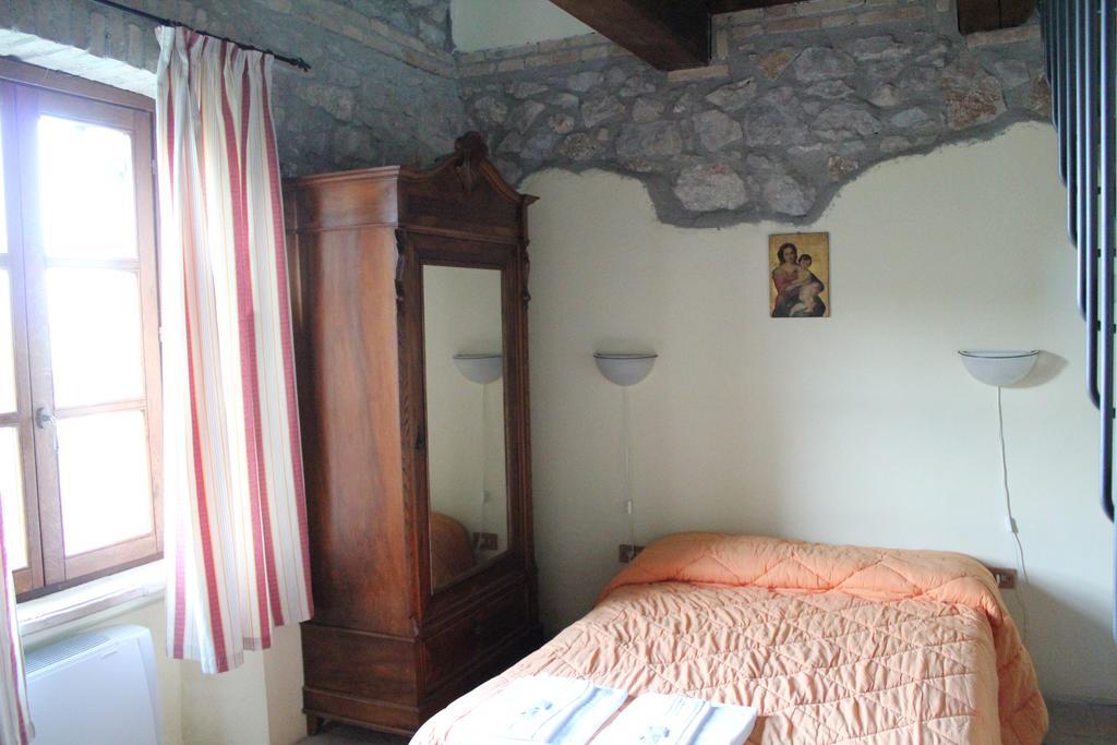 Agriturismo Terre Di Musignano Канино Экстерьер фото