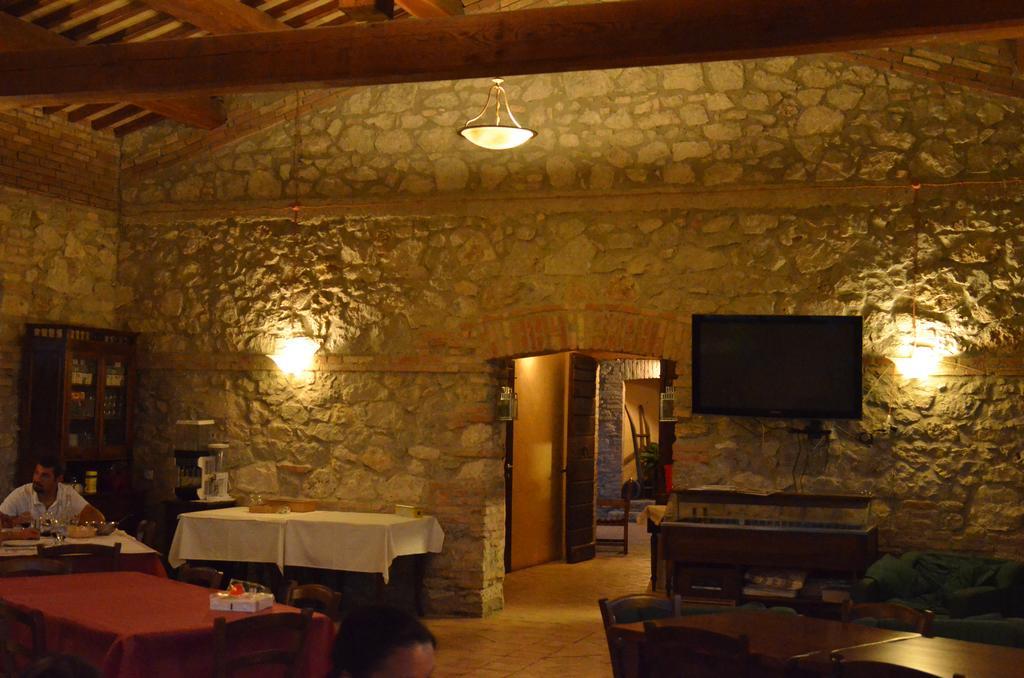 Agriturismo Terre Di Musignano Канино Экстерьер фото