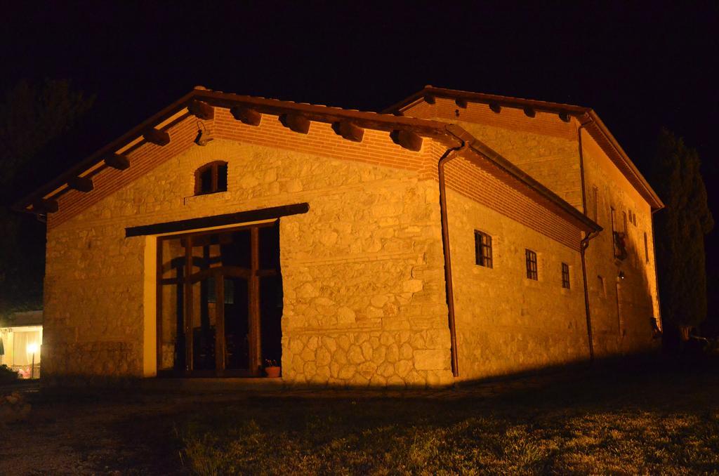 Agriturismo Terre Di Musignano Канино Экстерьер фото