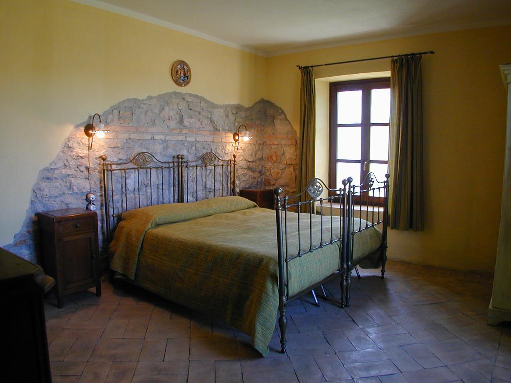 Agriturismo Terre Di Musignano Канино Экстерьер фото